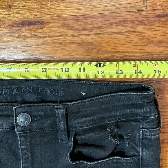 AMERICAN Eagle Next Level Stretch Distressed Ripped Goth Black Jeans 10 Short - Picture 12 of 16